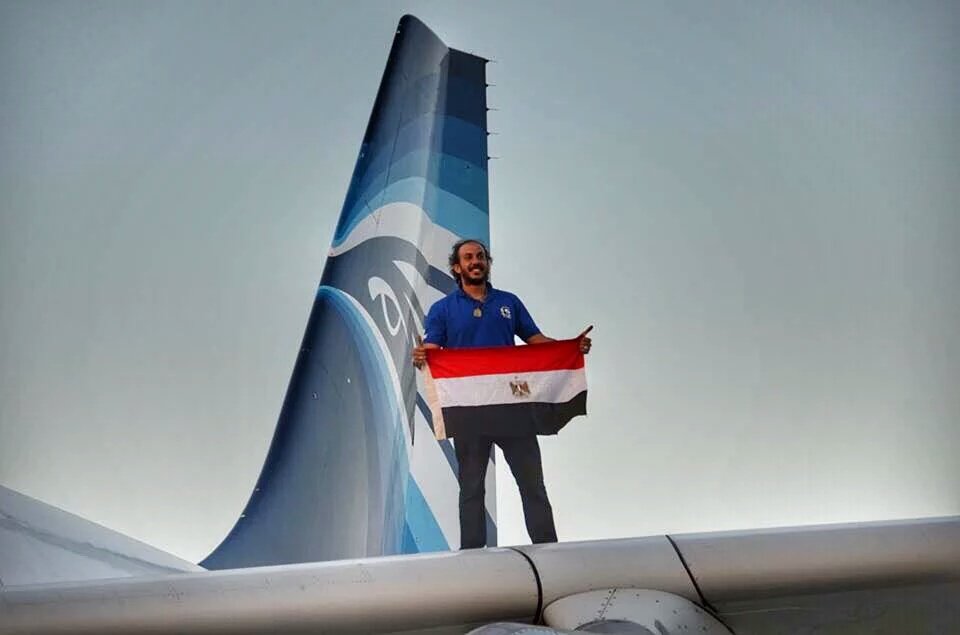Egyptian and Arabian celebrities support Egypt Air on Social Media