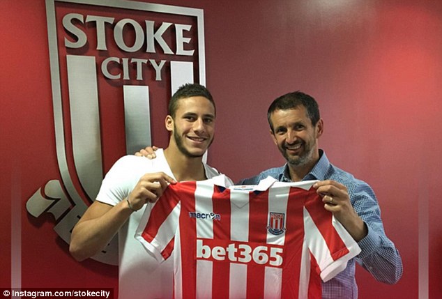 Stoke City complete the signing of Egyptian teen Ramadan Sobhi from Al Ahly for £5m